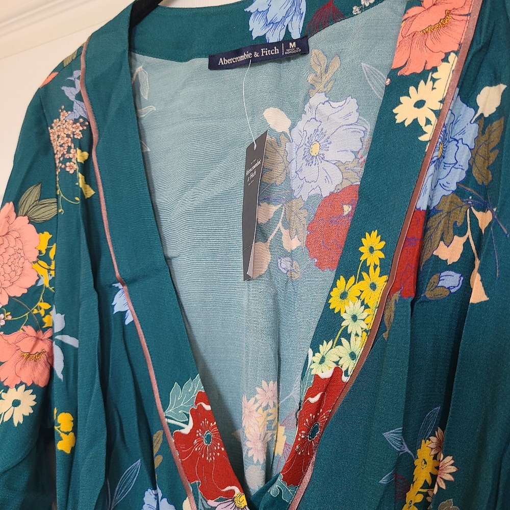 NWT A&F Floral Kimono Romper - Medium - Picture 4 of 6